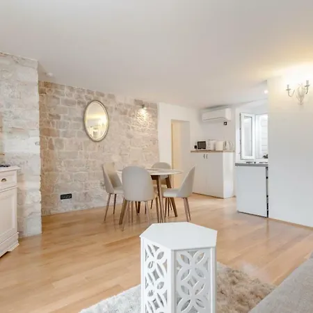 Aurum Templi Apartment